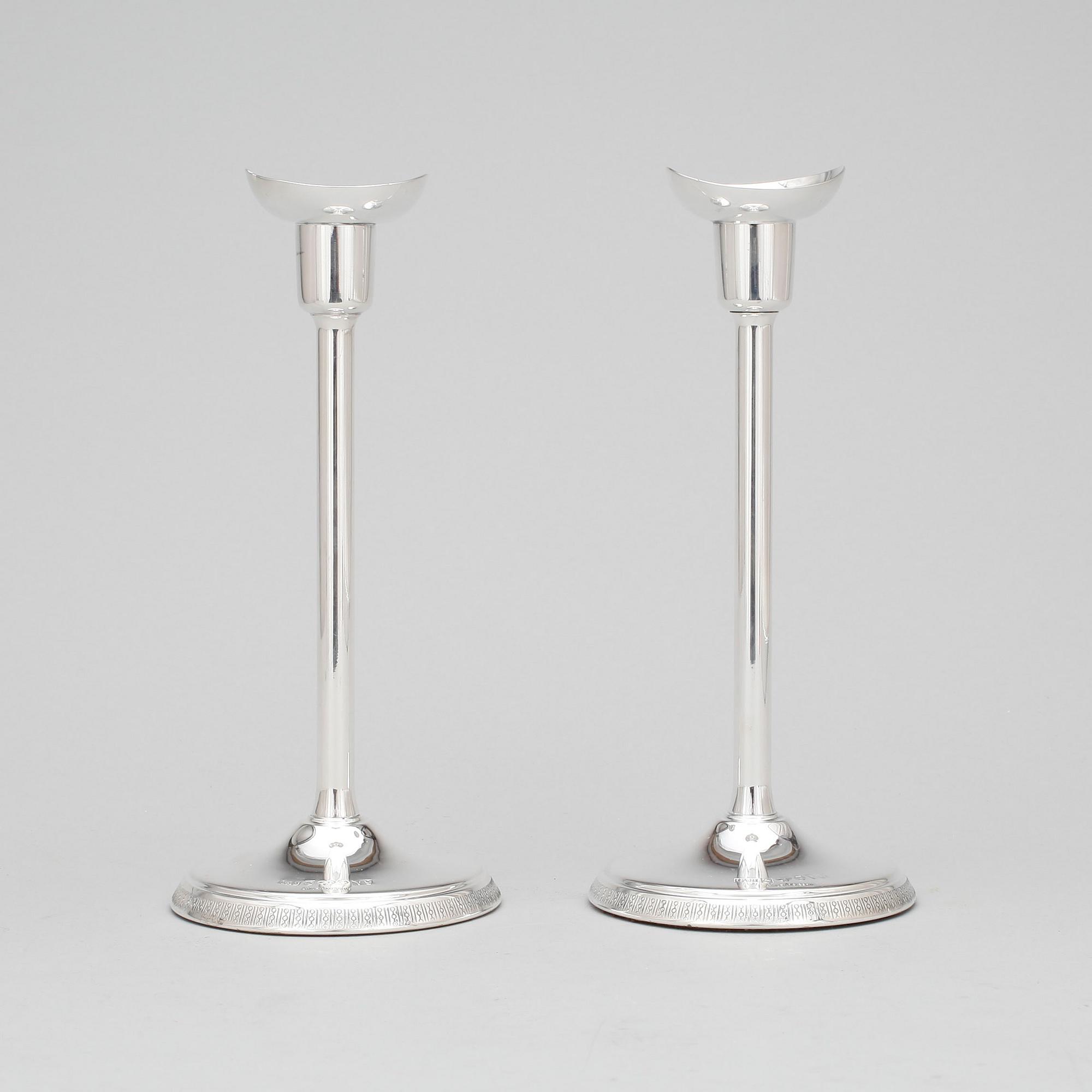 LJUSSTAKAR, ett par, silver, Einar Axelsson, GAB, Stockholm, 1971.