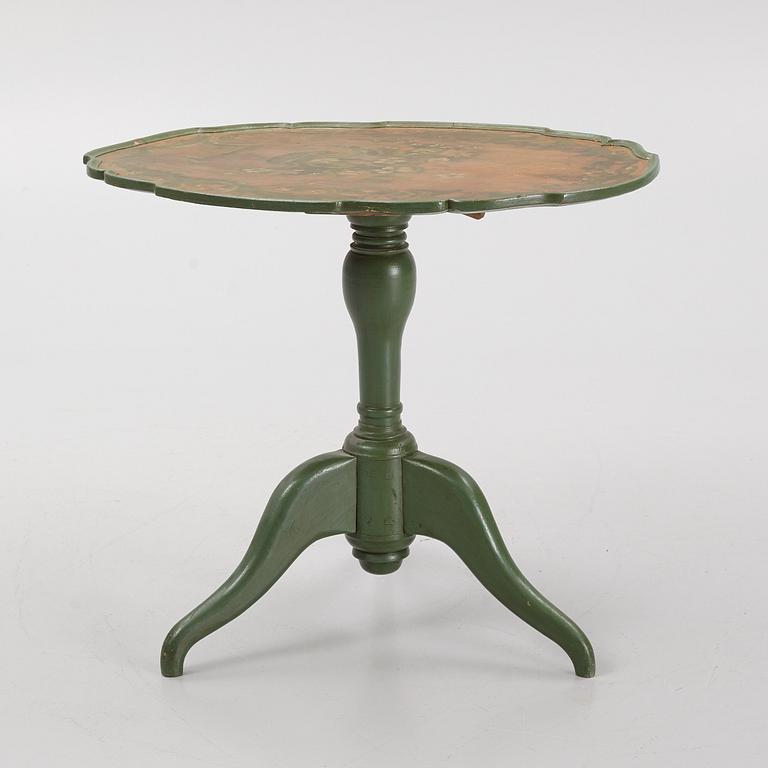 A tilt-top table, Jämtland, probably. First half of the 19th Century.