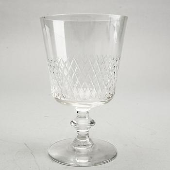Vicke Lindstrand, a 45 pcs Diamant glass dinner sevice from Kosta later part of the 20th century.