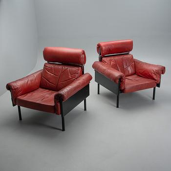 YRJÖ KUKKAPURO, TWO ARMCHAIRS. Ateljee series. Designed 1963 and manufactured by Haimi.