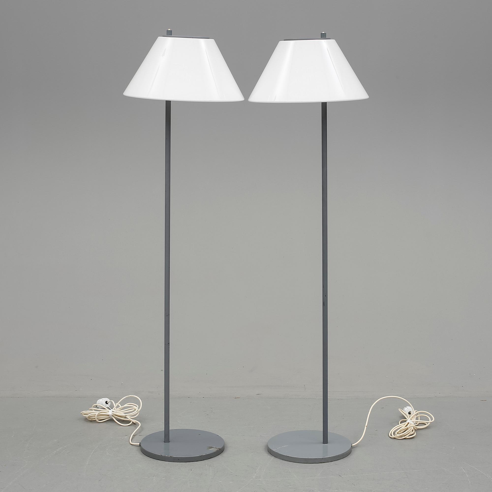 GOLVLAMPOR, ett par, Per Iversen för Louis Paulsen, 1960-tal.