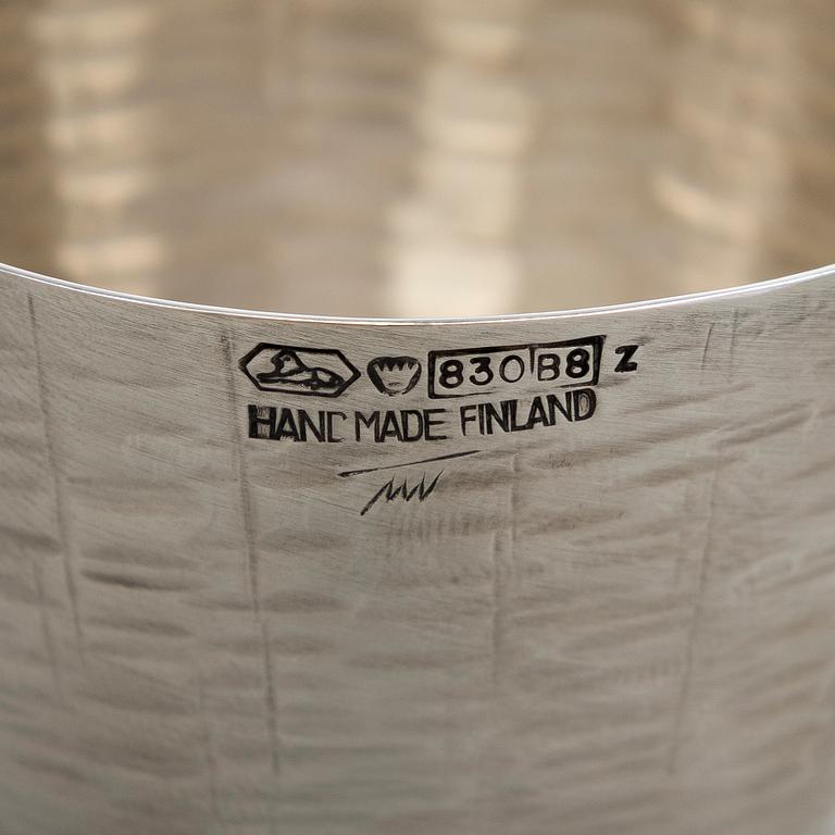 Tapio Wirkkala, A set of two silver bowls and two silver beakers, Kultakeskus Hämeenlinna 1970-1979.