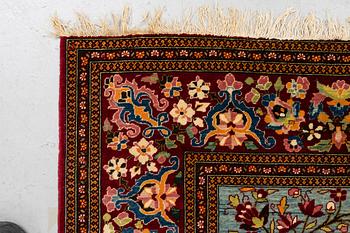 A rug, semi-antique Esfahan, so-called Ahmad, ca 213 x 140 cm.