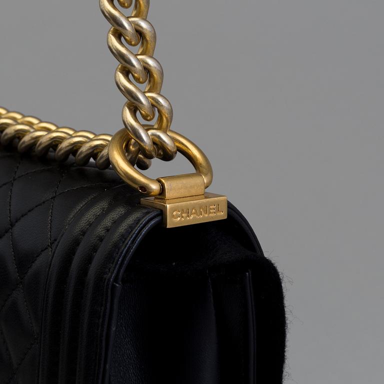 VÄSKA, "Boy Bag", Chanel, 2016.