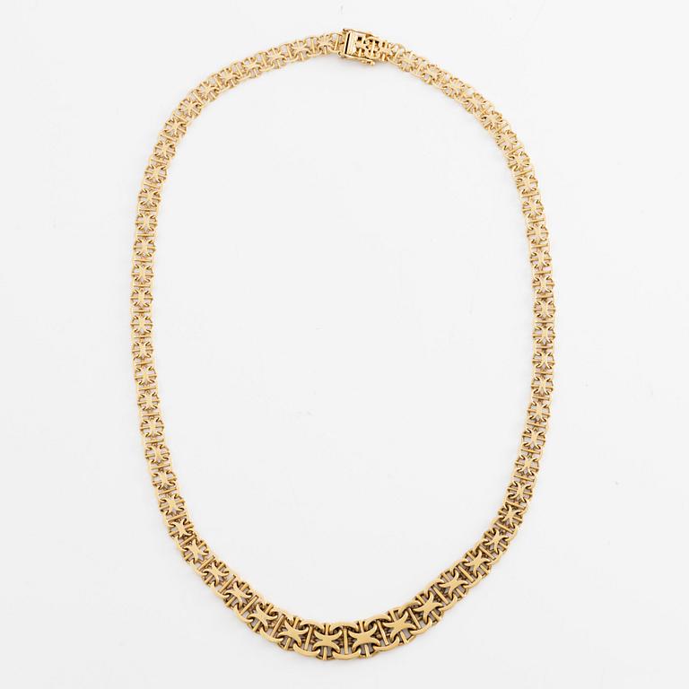 Necklace 18K gold.