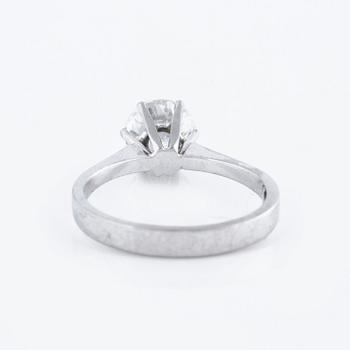 A ca 1.34 cts brilliant cut diamond ring.