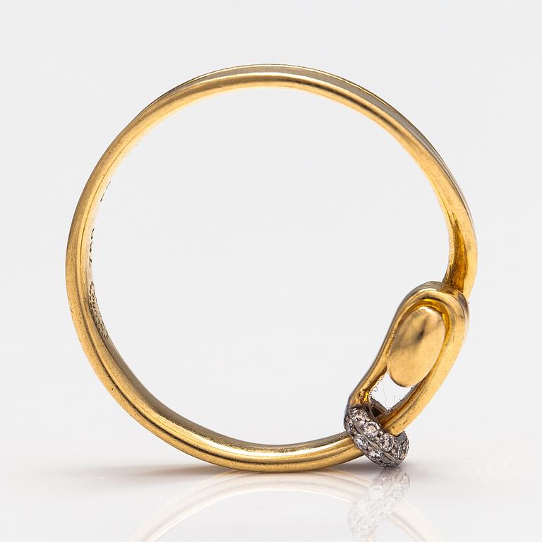 Vivianna Torun Bülow-Hübe, Ring "Torun", 18K guld och diamanter ca 0.05 ct tot. Georg Jensen Danmark.
