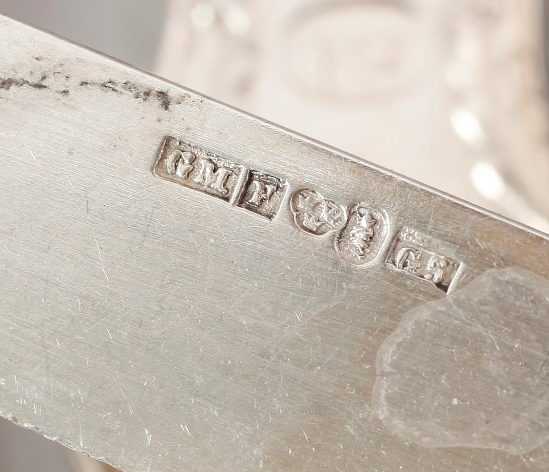 BESTICK, 21 delar, silver, modell Kings pattern, engelsk snäckmodell, GW Richter, bla 1849. Total vikt ca 1226 g.