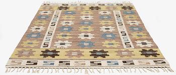 Märta Måås-Fjetterström, matta, "Kryptans matta" ("Sipporna"), rölakan, ca 194 x 129 cm, signerad AB MMF.