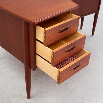 Göran Strand, skrivbord, Lelångs Möbelfabrik, 1950/60-tal.