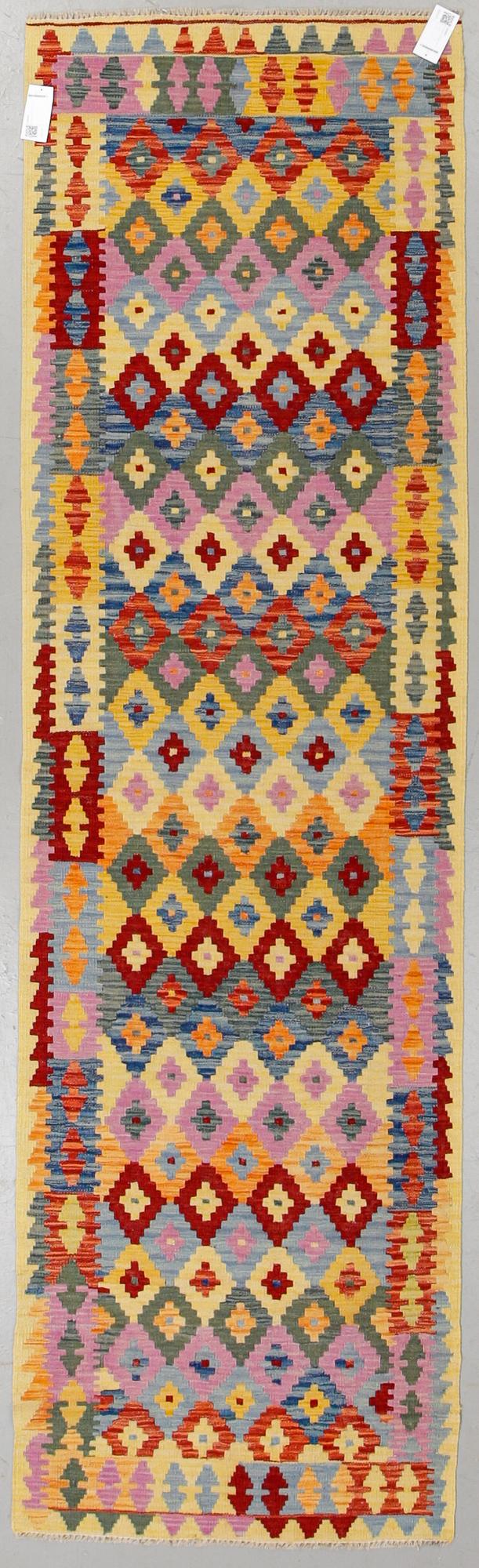 A runner, kilim 300 x 88 cm.
