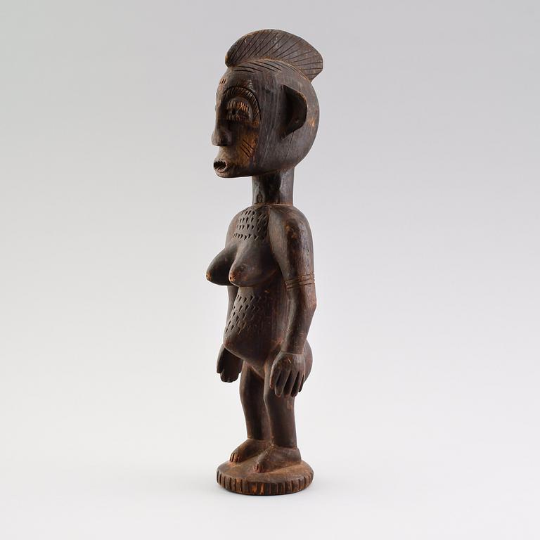 FIGUR, snidat trä, Afrika.