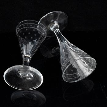 A part glass service, 20th century (25 pieces).
