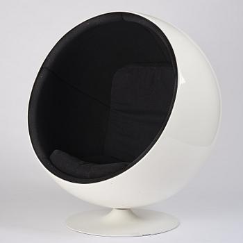 Eero Aarnio, fåtölj, "Åskbollen", Adelta, Finland, efter 1996.