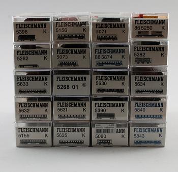 SAMLING MODELLTÅGSDELAR, 20 delar, Fleischmann, Tyskland.