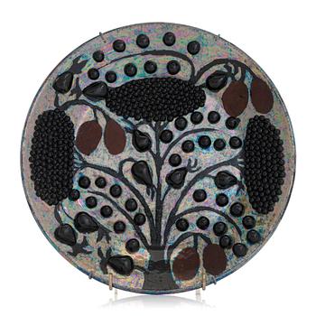 Birger Kaipiainen, a decorative plate signed Kaipiainen Arabia.