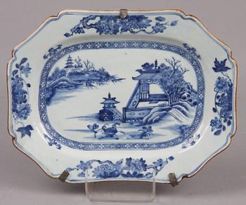 STEKFAT, porslin. Kina, 1700/1800-tal.