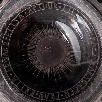 Edward Hald, an engraved glass bowl, Orrefors, 1920, model 147, provenance Edward Hald.