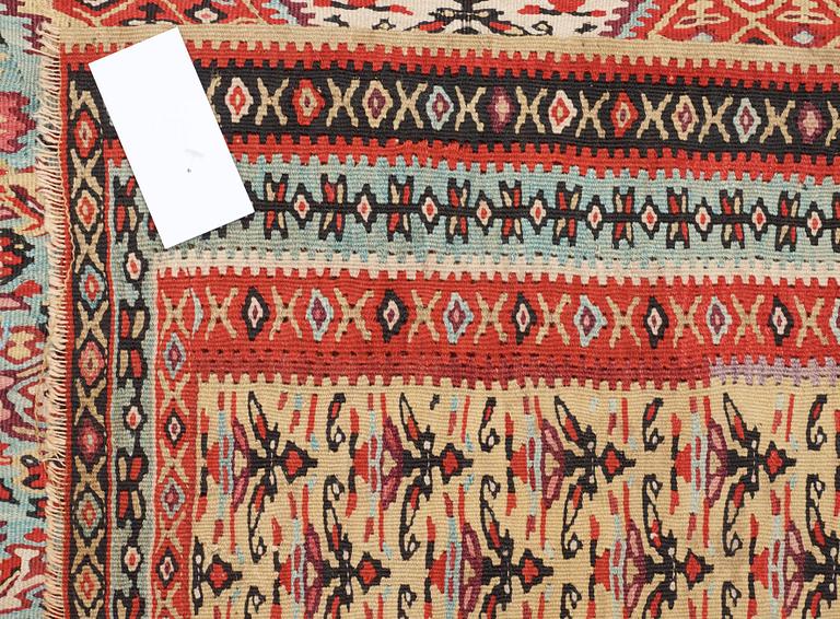 SEMIANTIK SENNEH KELIM. 203 x 129,5 cm.