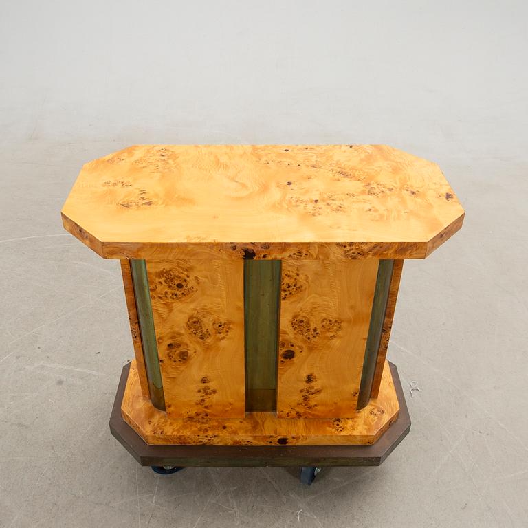 Sideboard modern tillverkning.