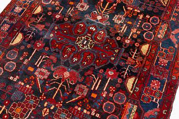 Matta, Nahavand, ca 250 x 160 cm.