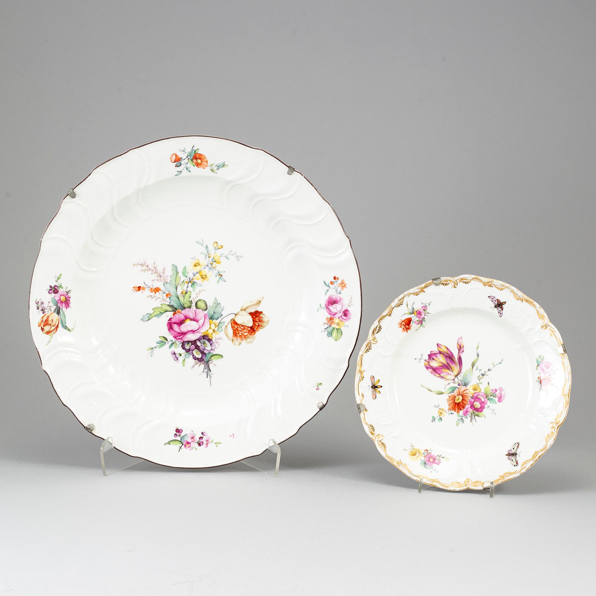 An 19th century porcealin dish and plate, Berlin.
