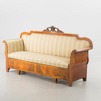 A 19TH CENTURY SOFA.