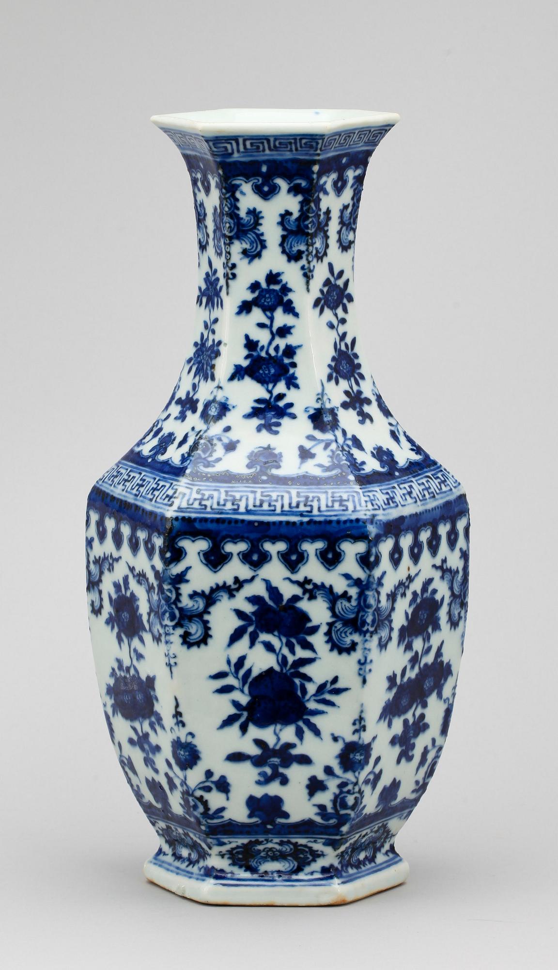 VAS, porslin, Kina, Republik (1912-1949).