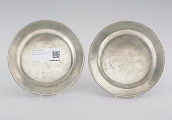 TALLRIKAR, 1 par, tenn, Eric Krietz, Stockholm 1774.