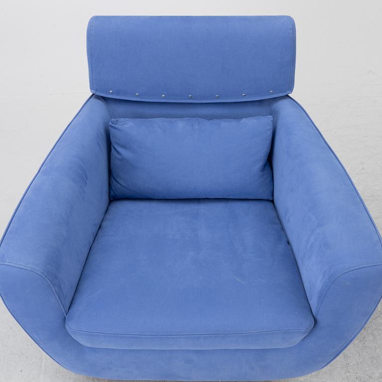 Armchairs, a pair, Ligne Roset, France.