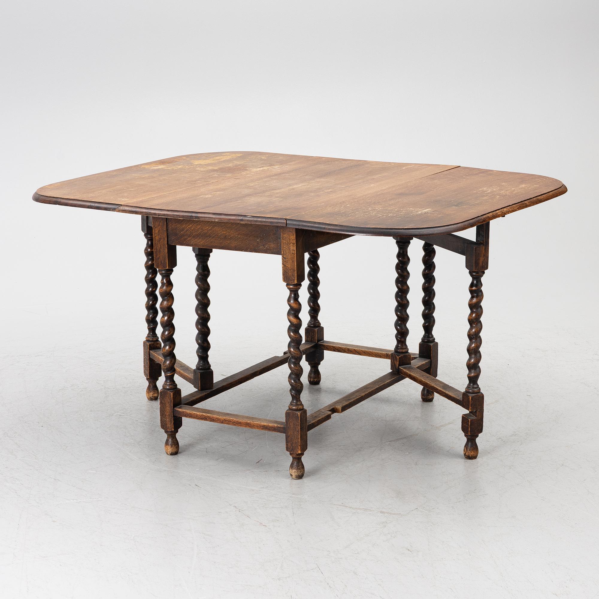 Drop-leaf table, folk art, 18th century.