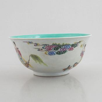 A Chinese famille rose sgraffito porcelain bowl, 20th century.