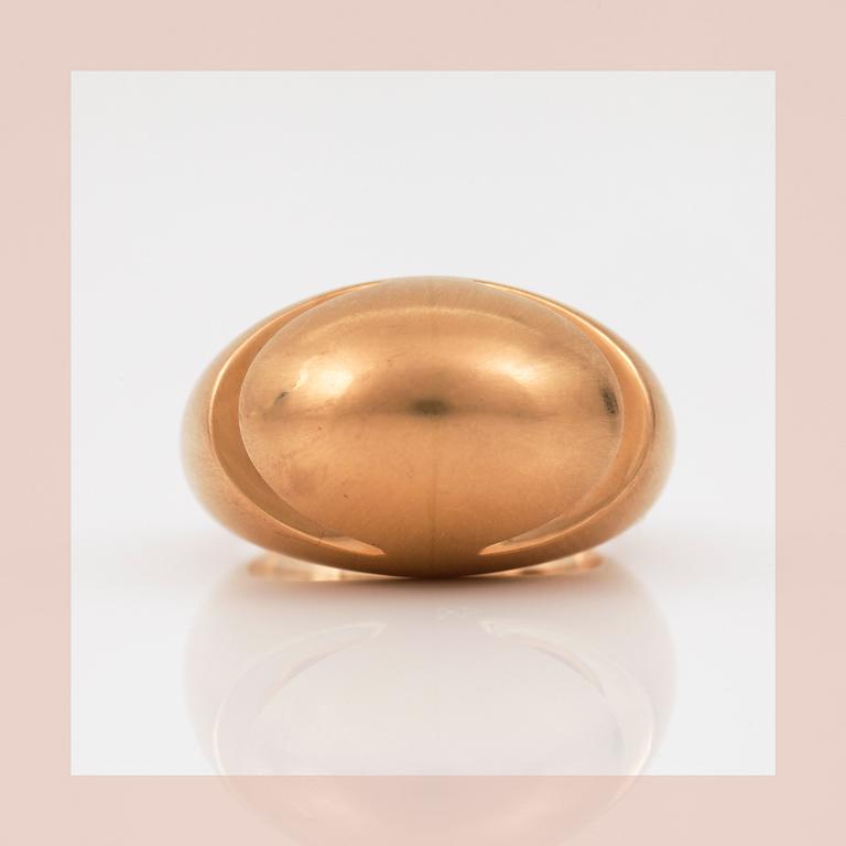 RING, Bvlgari "Cabochon". 18K guld.