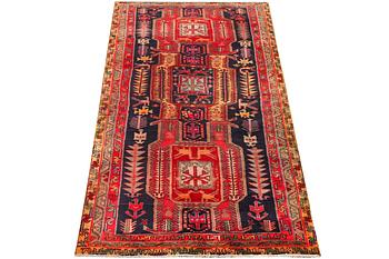 An Ardabil carpet, c. 280 x 124 cm.