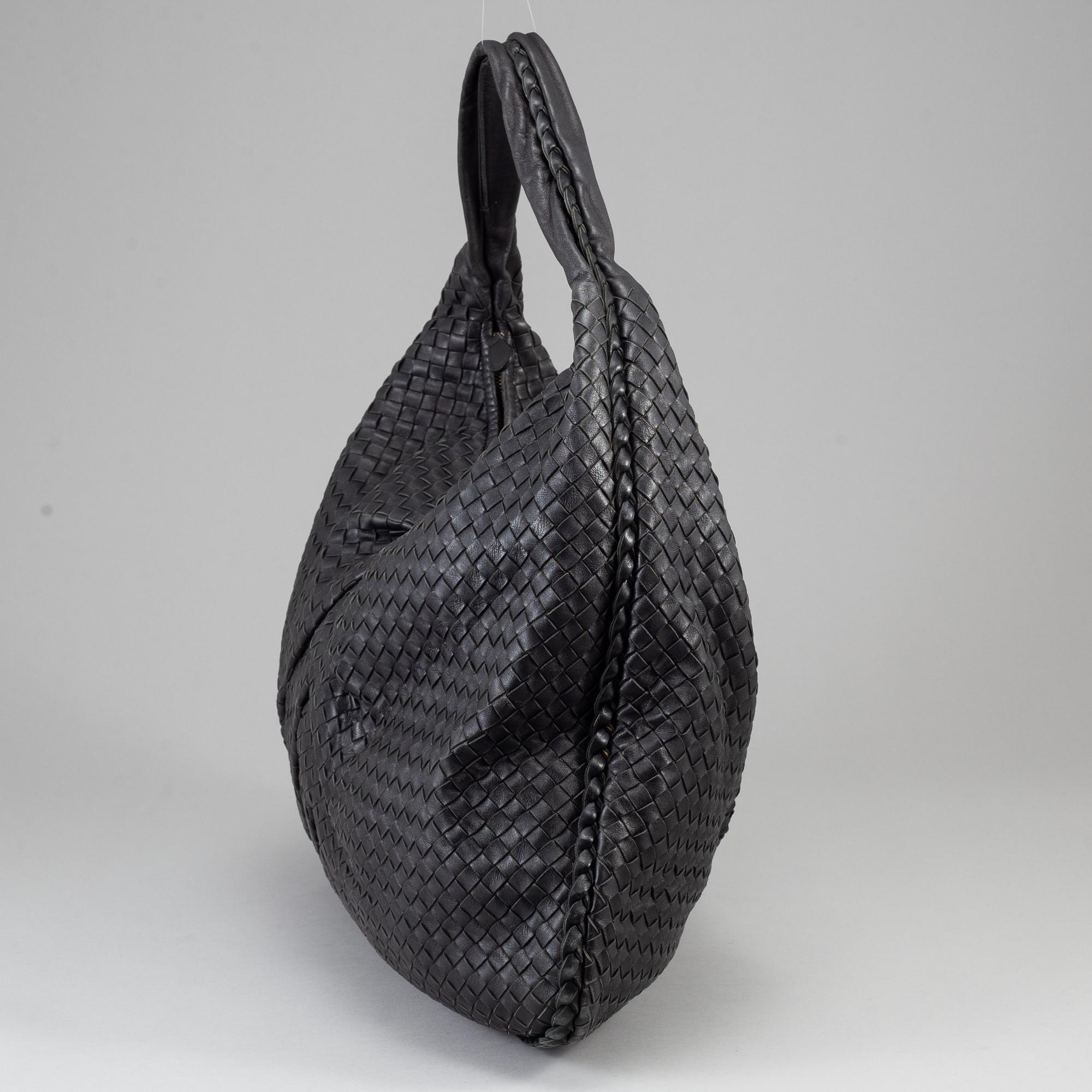 BOTTEGA VENETA, a hobo leather bag.