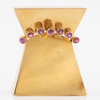 Pendant in 18K gold with pink stones, Timo Nupponen, Helsinki.