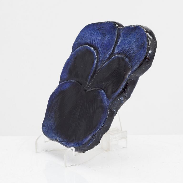 Birger Kaipiainen, unik relief, "Viola" signerad "Kaipiainen".