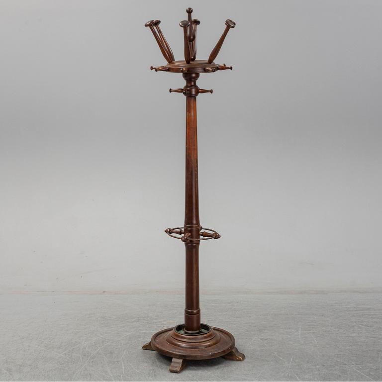 A stained pine clothes hanger, first half of the 20th century.