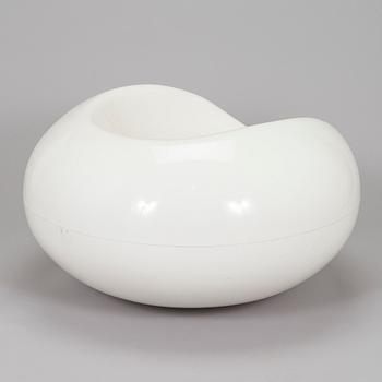 Eero Aarnio, nojatuoli, "Pastilli" Adelta.