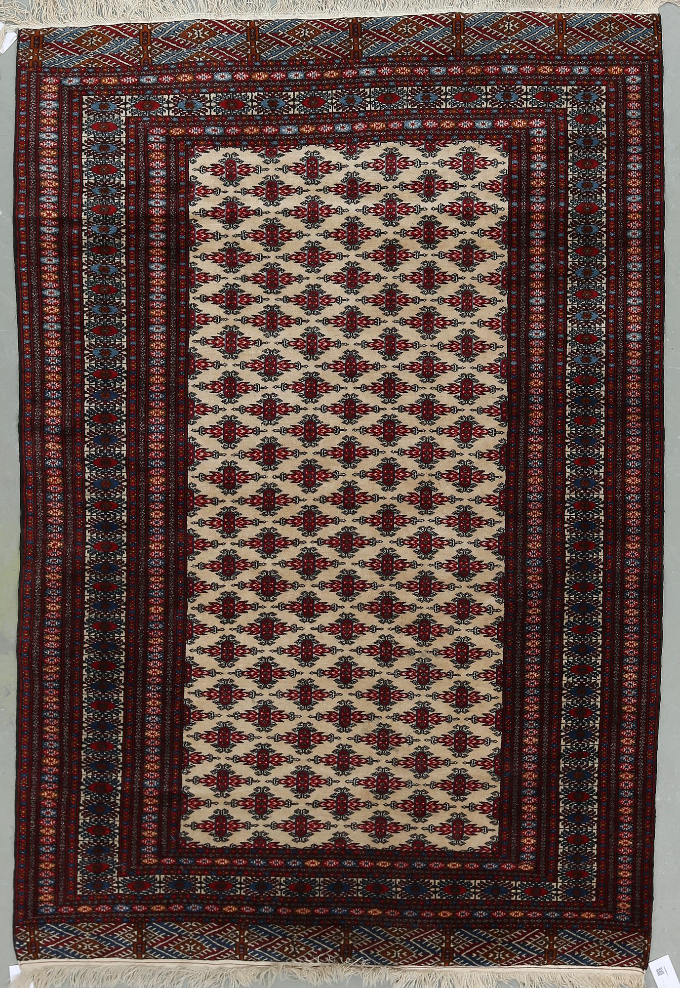 MATTA, semiantik Turkmen/Tekke. Ca 200x132 cm.