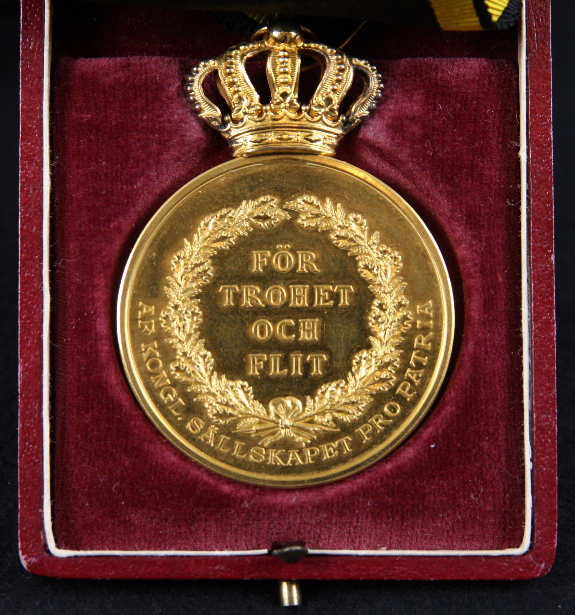 MEDALJ, förgylld brons. 1900-tal.