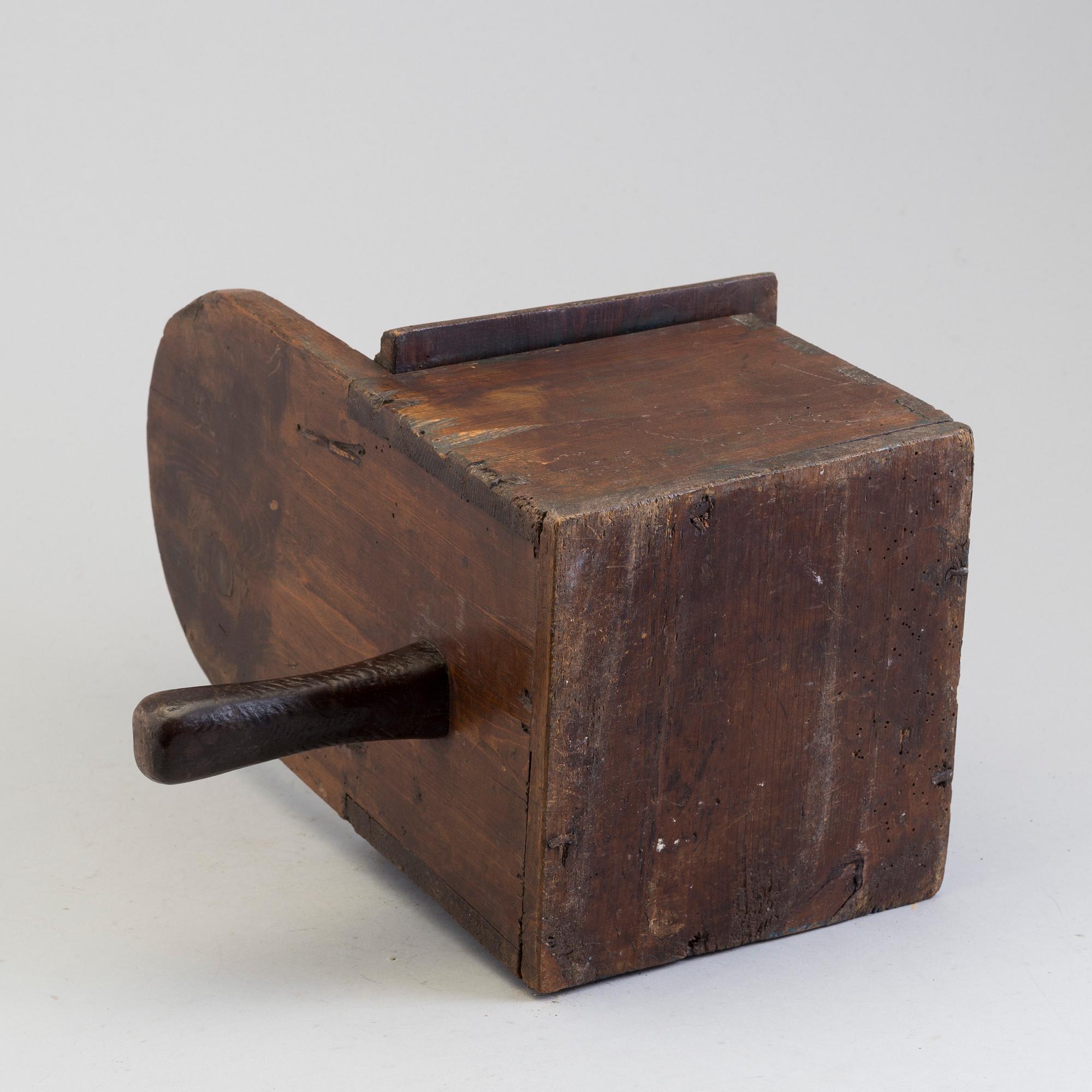 A WOODEN OFFERING BOX, probably 17th century.