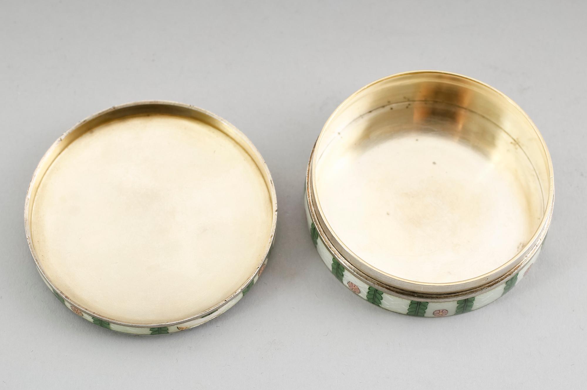 LOCKDOSA, förgyllt silver, svenska importstämplar, 1900-talets första hälft.