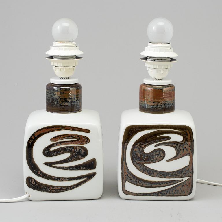 CARL-HARRY STÅLHANE, bordslampor, ett par, stengods, ”Orient”, Rörstrand, 1970-tal.