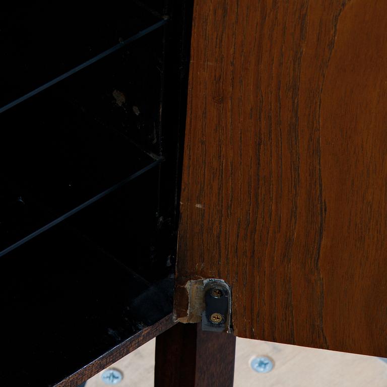 Harvey Probber a 'Gentlemans chest' or cabinet, Harvey Probber, Fall River, Massachusetts, 1960s.