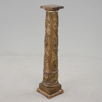 PIEDESTAL, gips samt trä, 1920-tal.