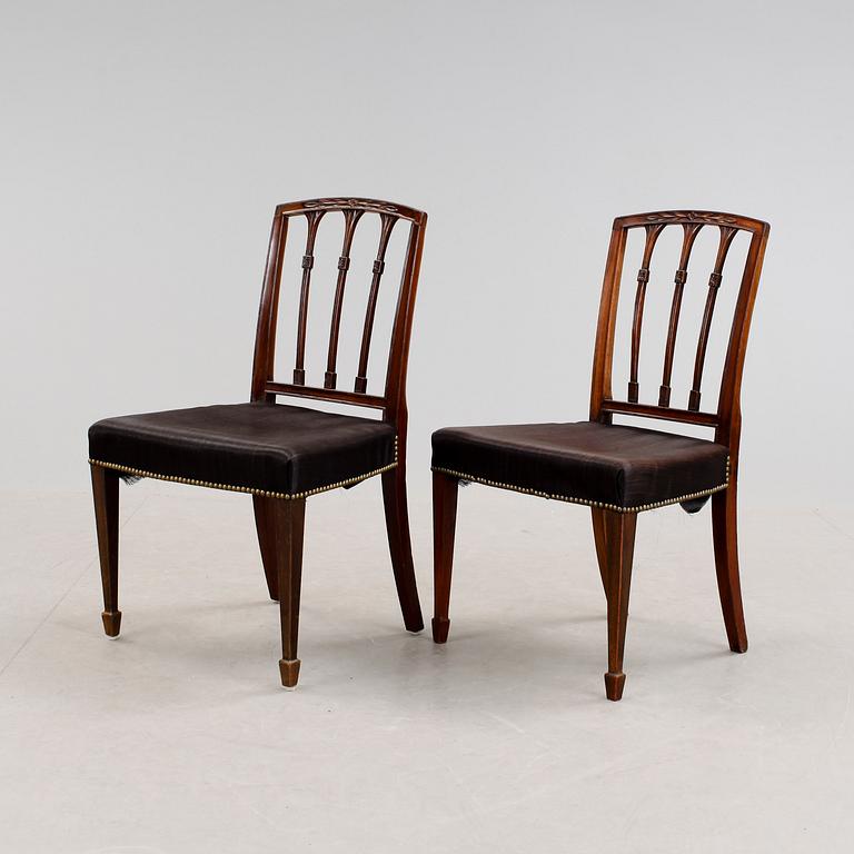 STOLAR, ett par, Sheratons art, England. 1800-tal.