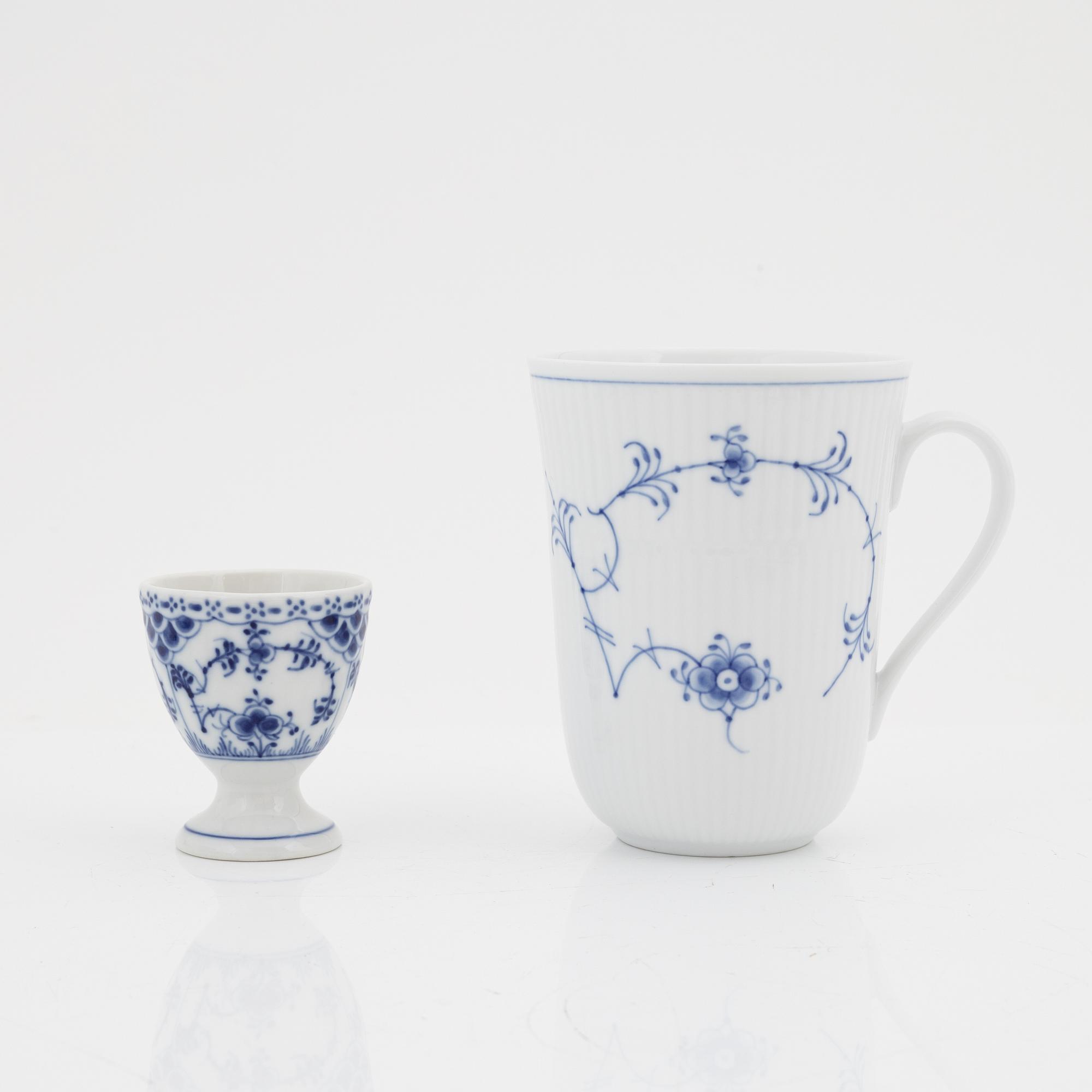 Royal Copenhagen, servisdelar, 12 st, porslin, "Musselmalet", Danmark.