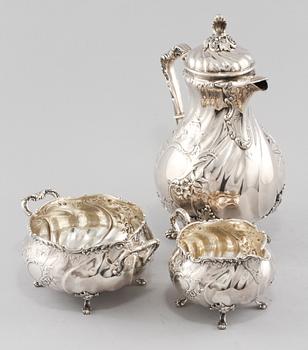 KAFFESERVIS, 3 delar, silver, Michelsen, Köpenhamn, rokokostil,  1921. Vikt 1755 g.