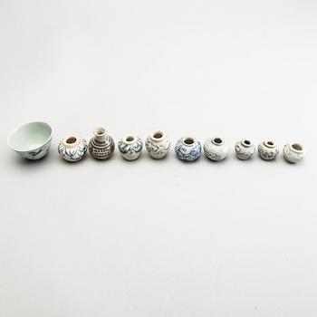 A group of blue and white South East Asian miniatures, 17/19th Century.